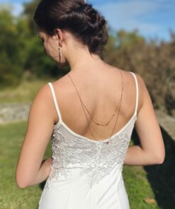 Collier de dos fleur d'or